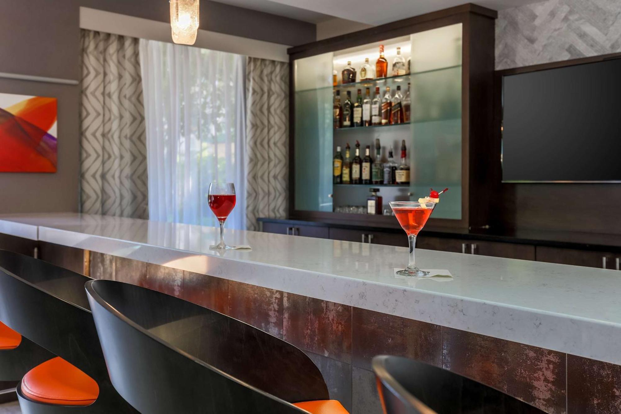 Doubletree By Hilton Atlanta Airport Hotel College Park Екстериор снимка
