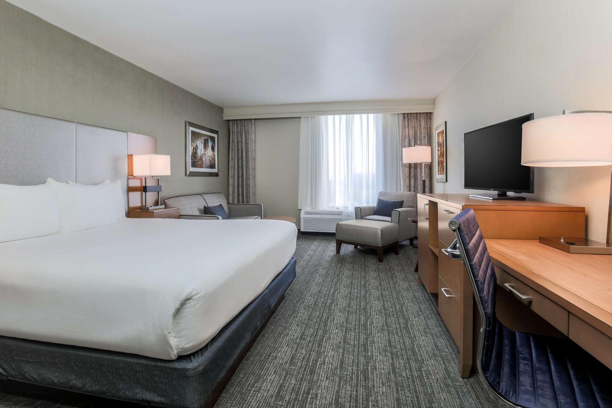 Doubletree By Hilton Atlanta Airport Hotel College Park Екстериор снимка