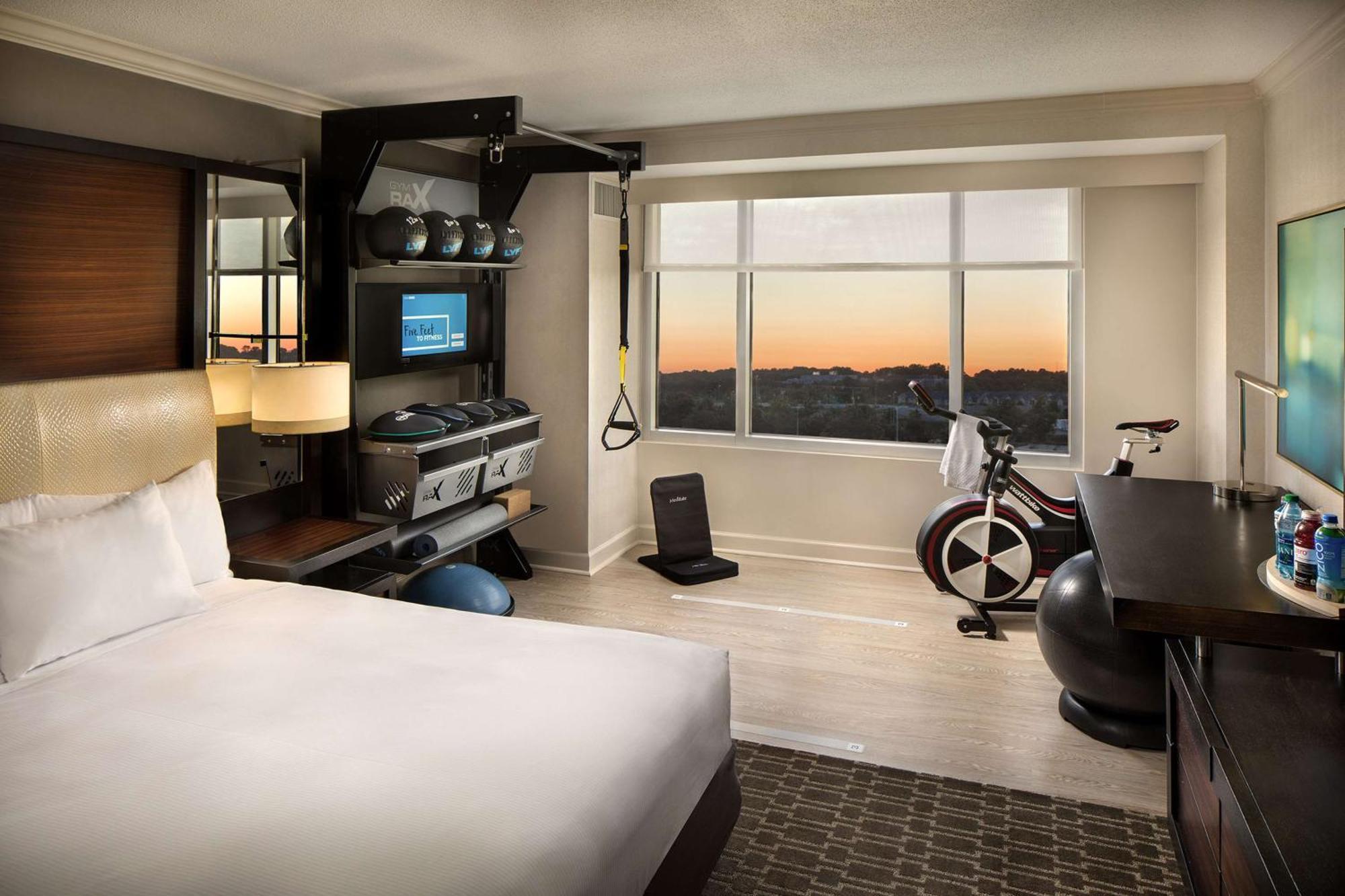 Doubletree By Hilton Atlanta Airport Hotel College Park Екстериор снимка