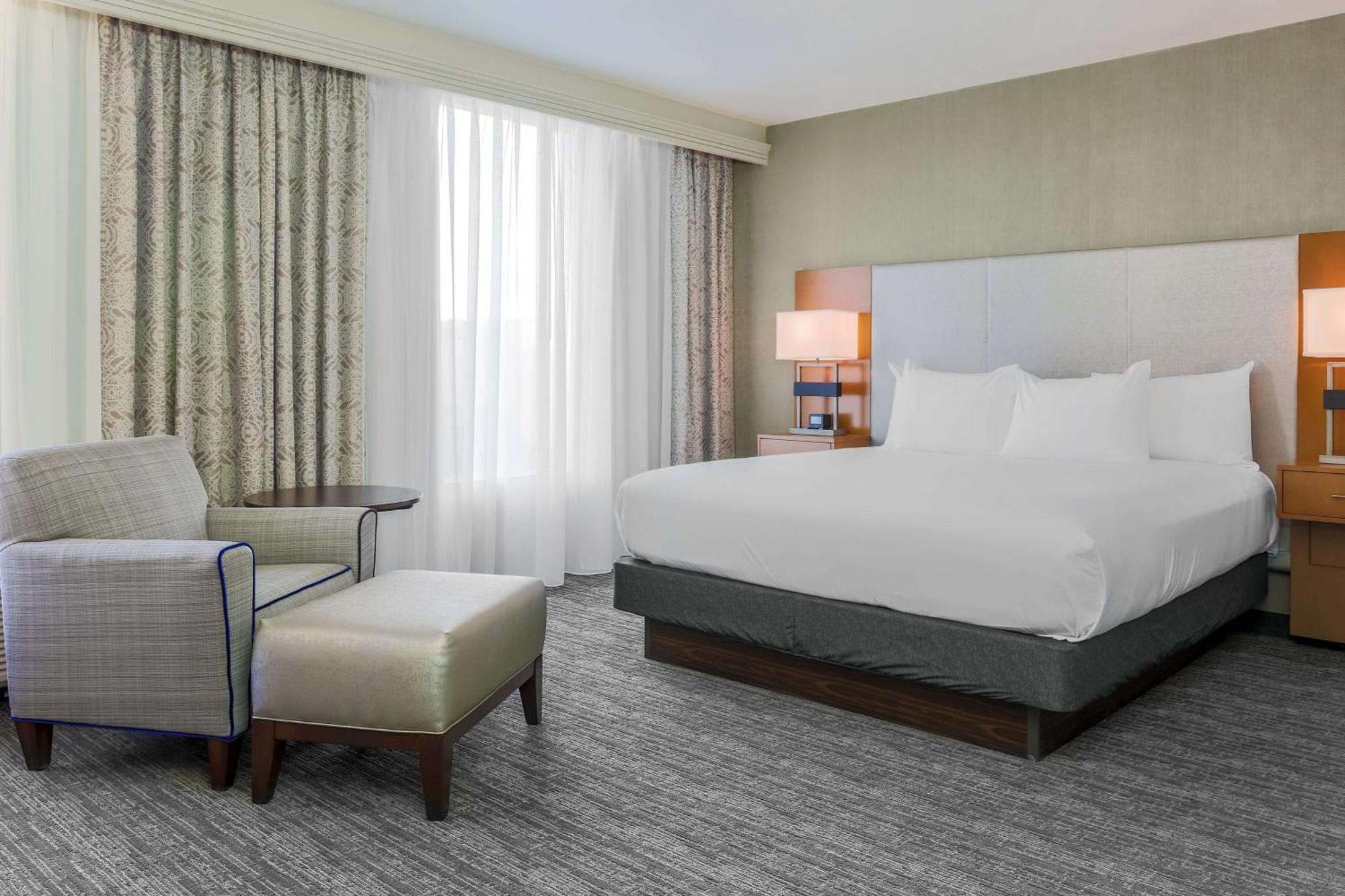 Doubletree By Hilton Atlanta Airport Hotel College Park Екстериор снимка