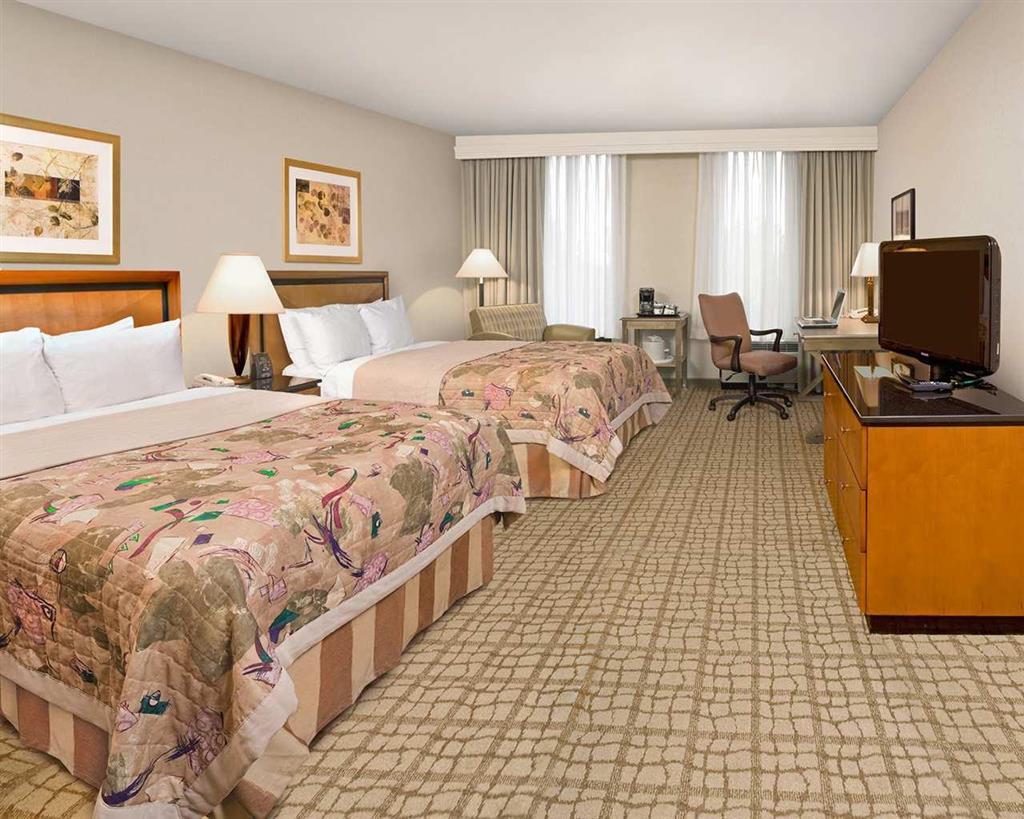 Doubletree By Hilton Atlanta Airport Hotel College Park Стая снимка
