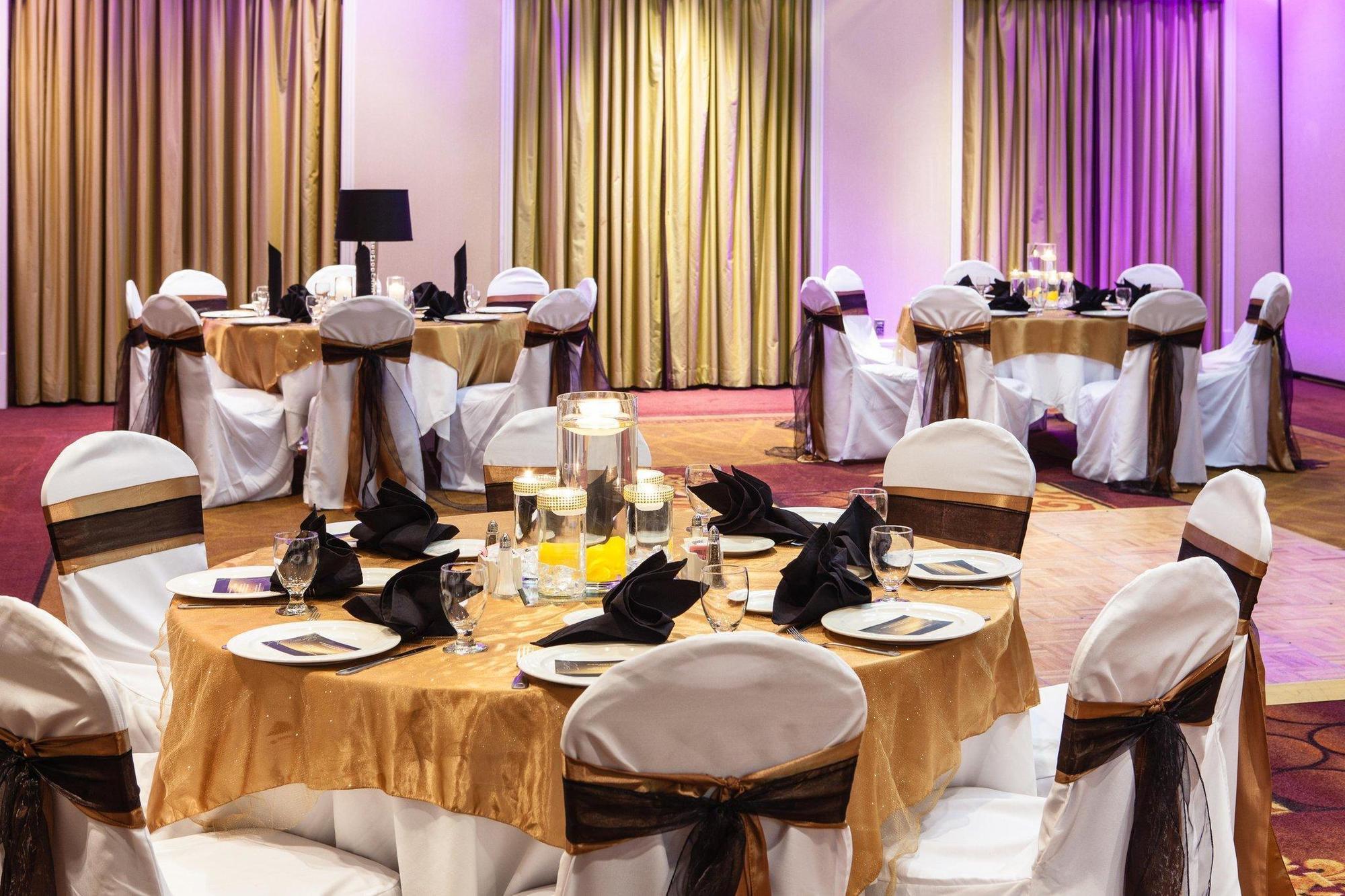 Doubletree By Hilton Atlanta Airport Hotel College Park Екстериор снимка