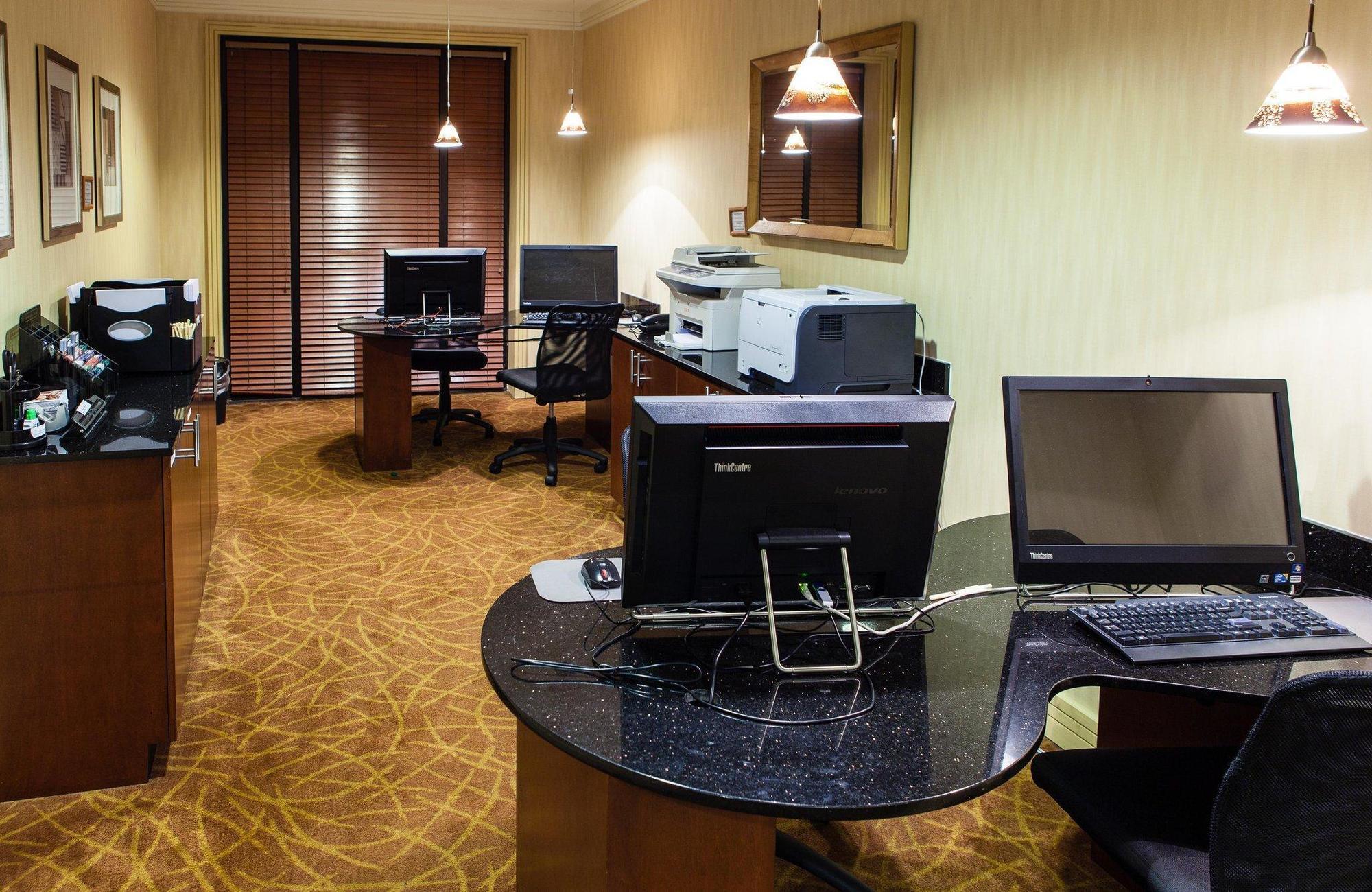 Doubletree By Hilton Atlanta Airport Hotel College Park Екстериор снимка