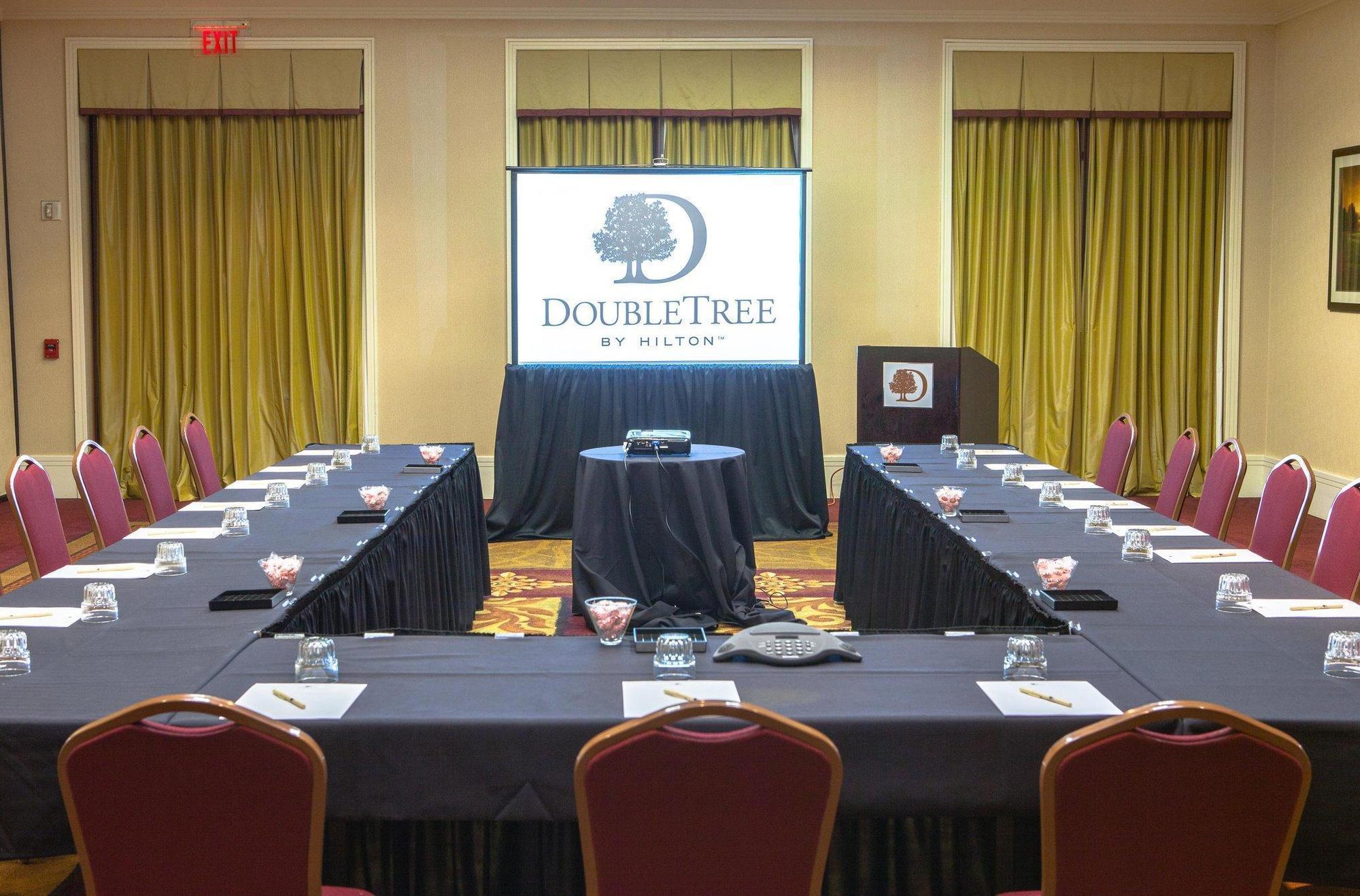 Doubletree By Hilton Atlanta Airport Hotel College Park Екстериор снимка